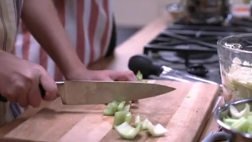 You have to cut the celery into finer pieces, Stevens.