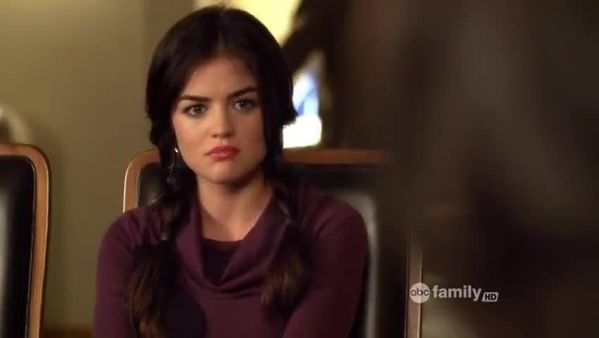 - Paige McCullers. - Oh, I know her.