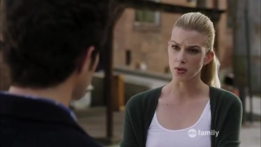 Stitchers (2015) - Drama (S01E01)