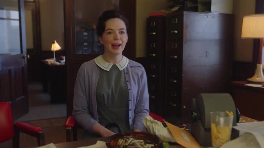 The Marvelous Mrs. Maisel  (2017) - How to Chew Quietly and Influence People (S04E04)